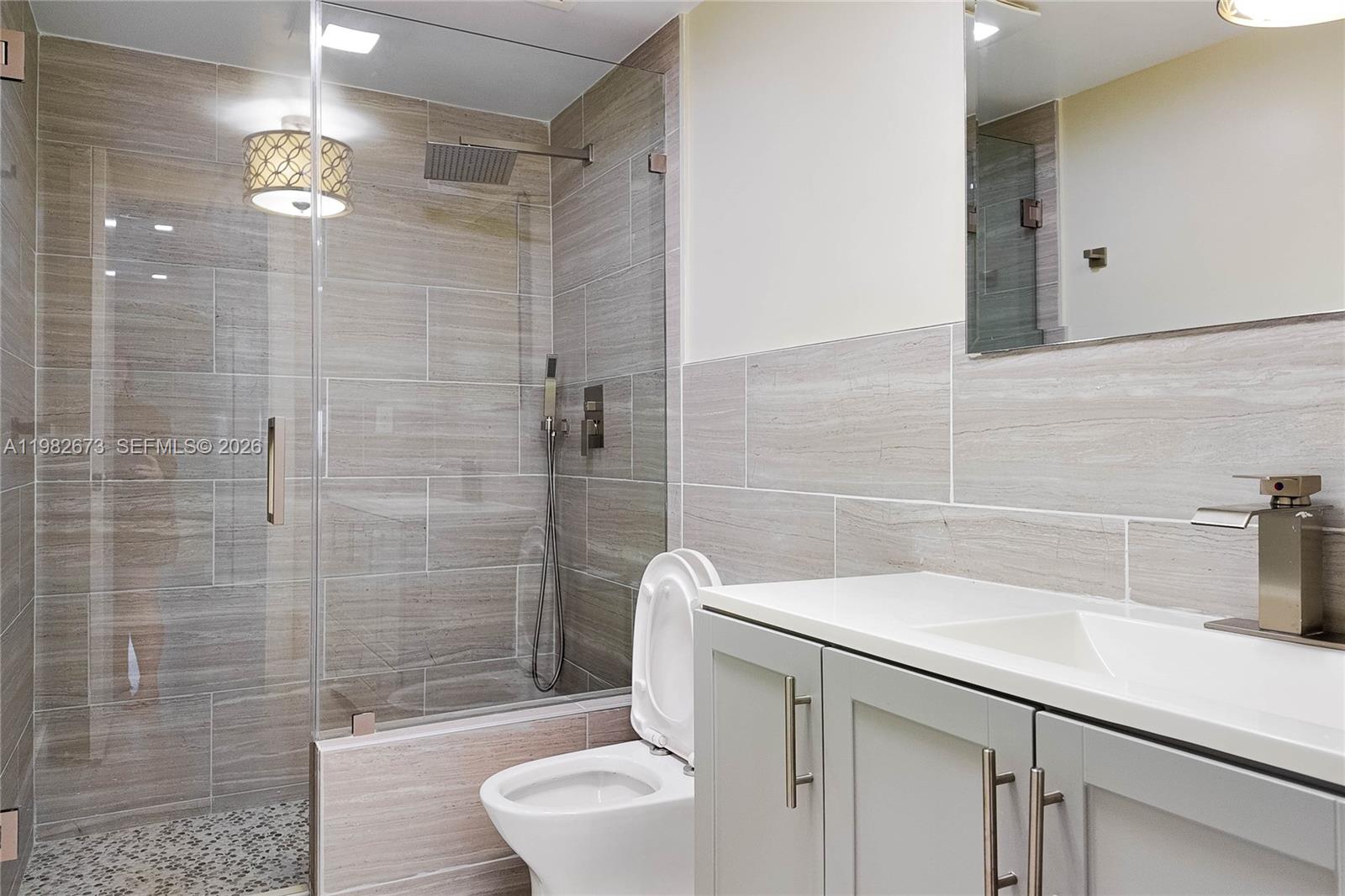 HEMISPHERES CONDO - Residential Lease