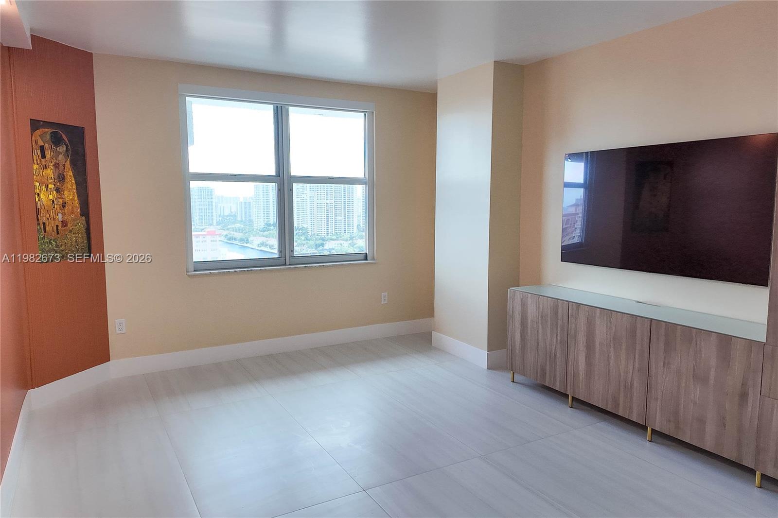 HEMISPHERES CONDO - Residential Lease