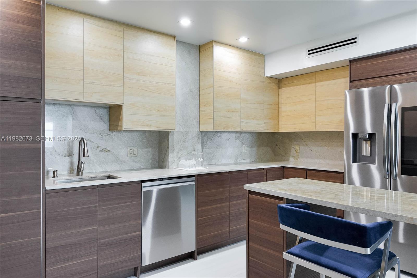 HEMISPHERES CONDO - Residential Lease