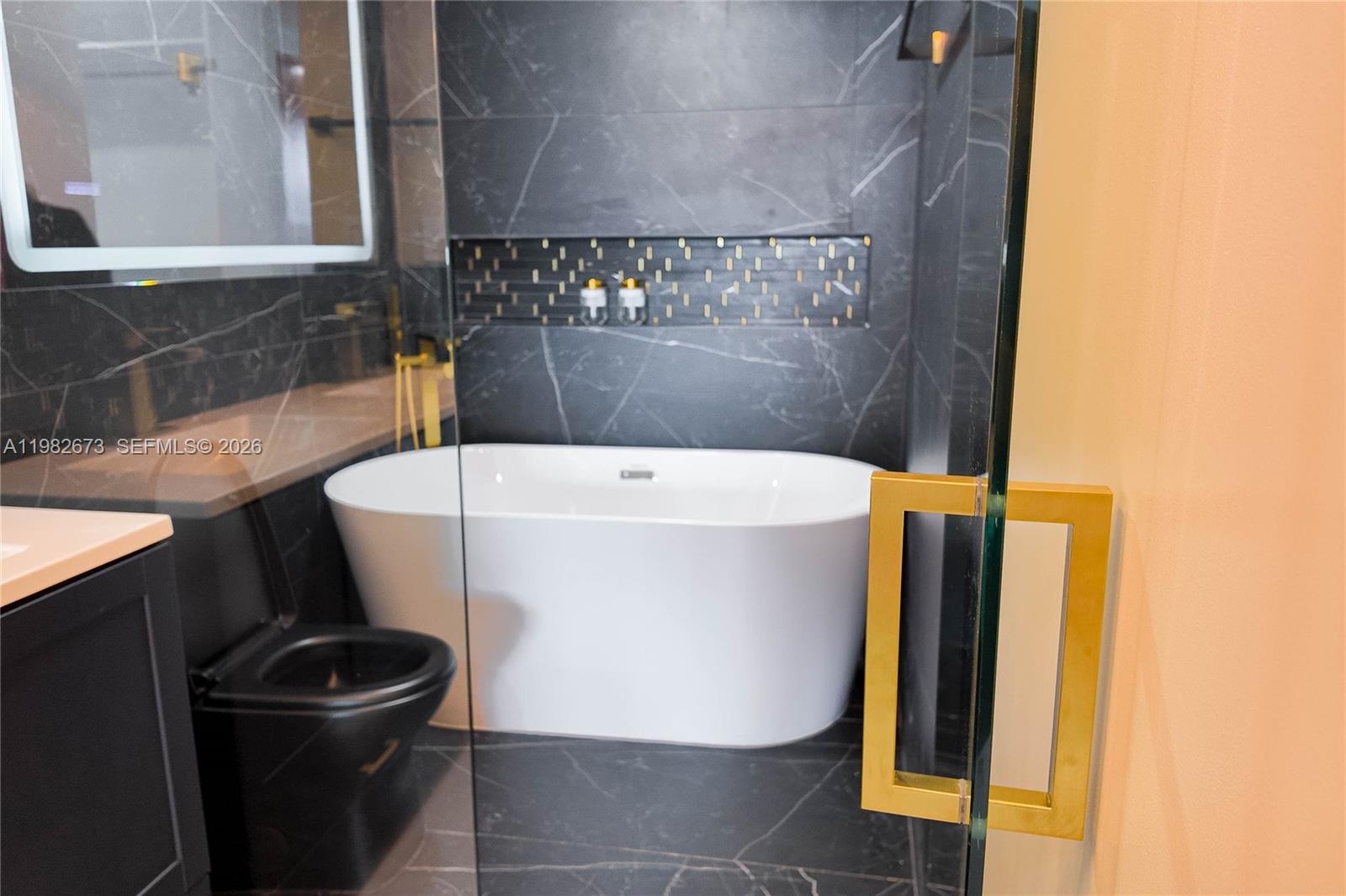 HEMISPHERES CONDO - Residential Lease