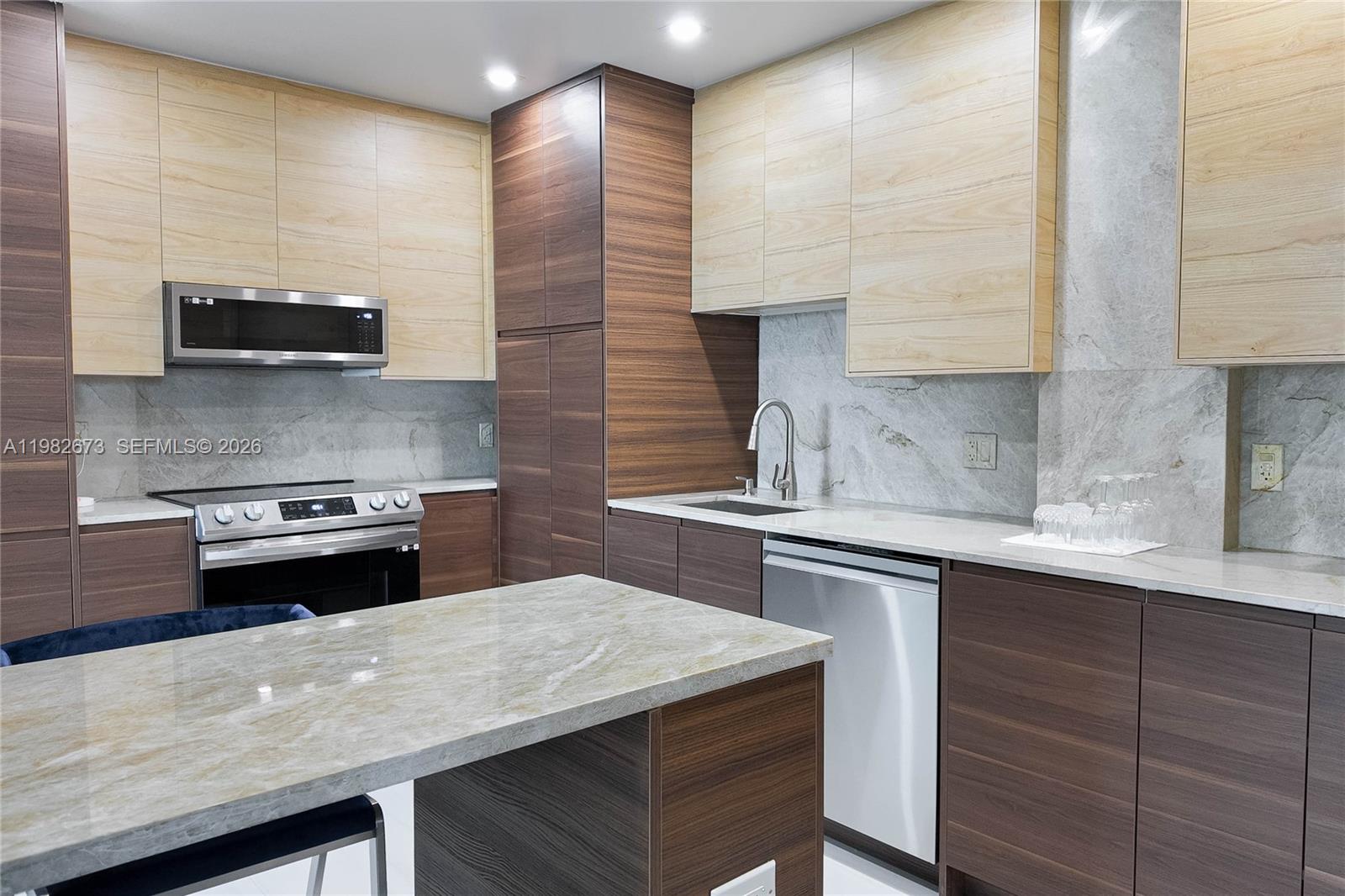 HEMISPHERES CONDO - Residential Lease