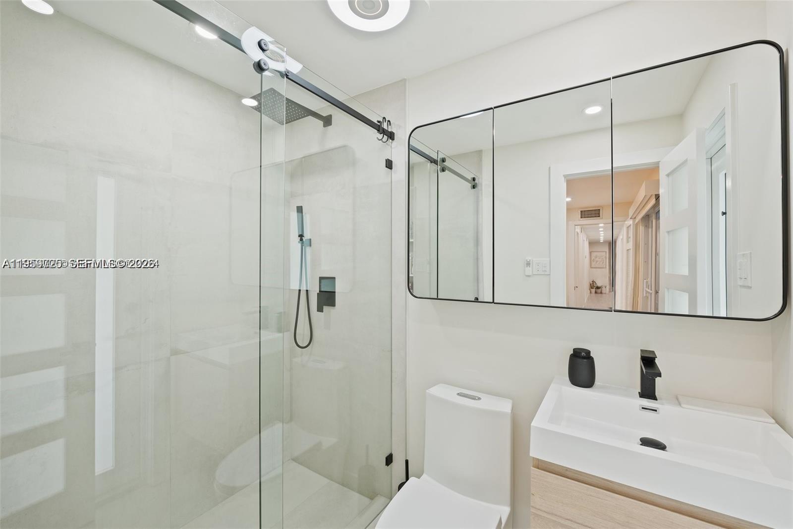 ROSE MANOR - Residential