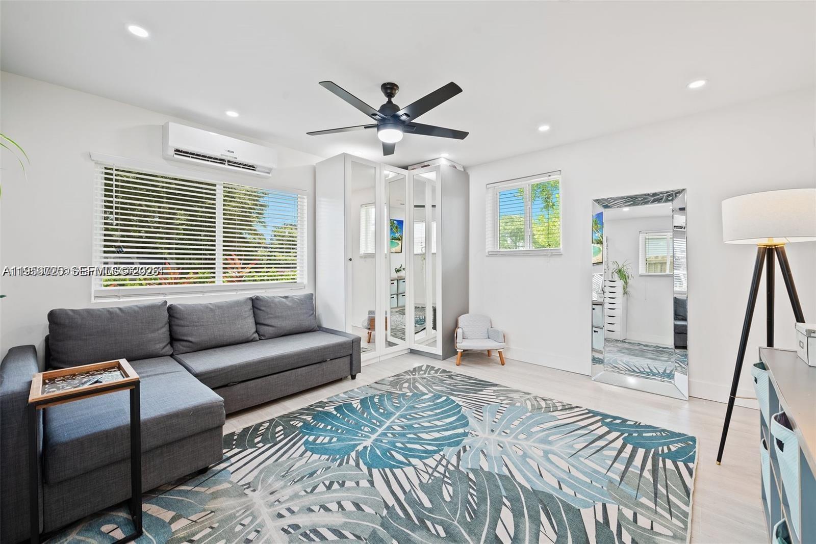 ROSE MANOR - Residential