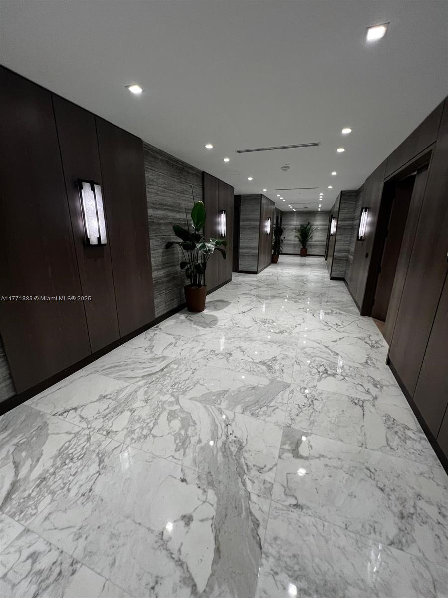 THE TIFFANY OF BAL HARBOU - Residential Lease