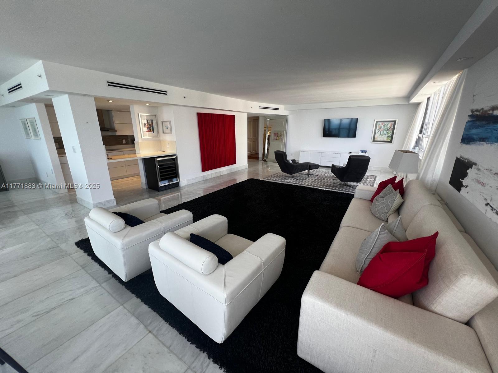 10175 Collins Ave 1101