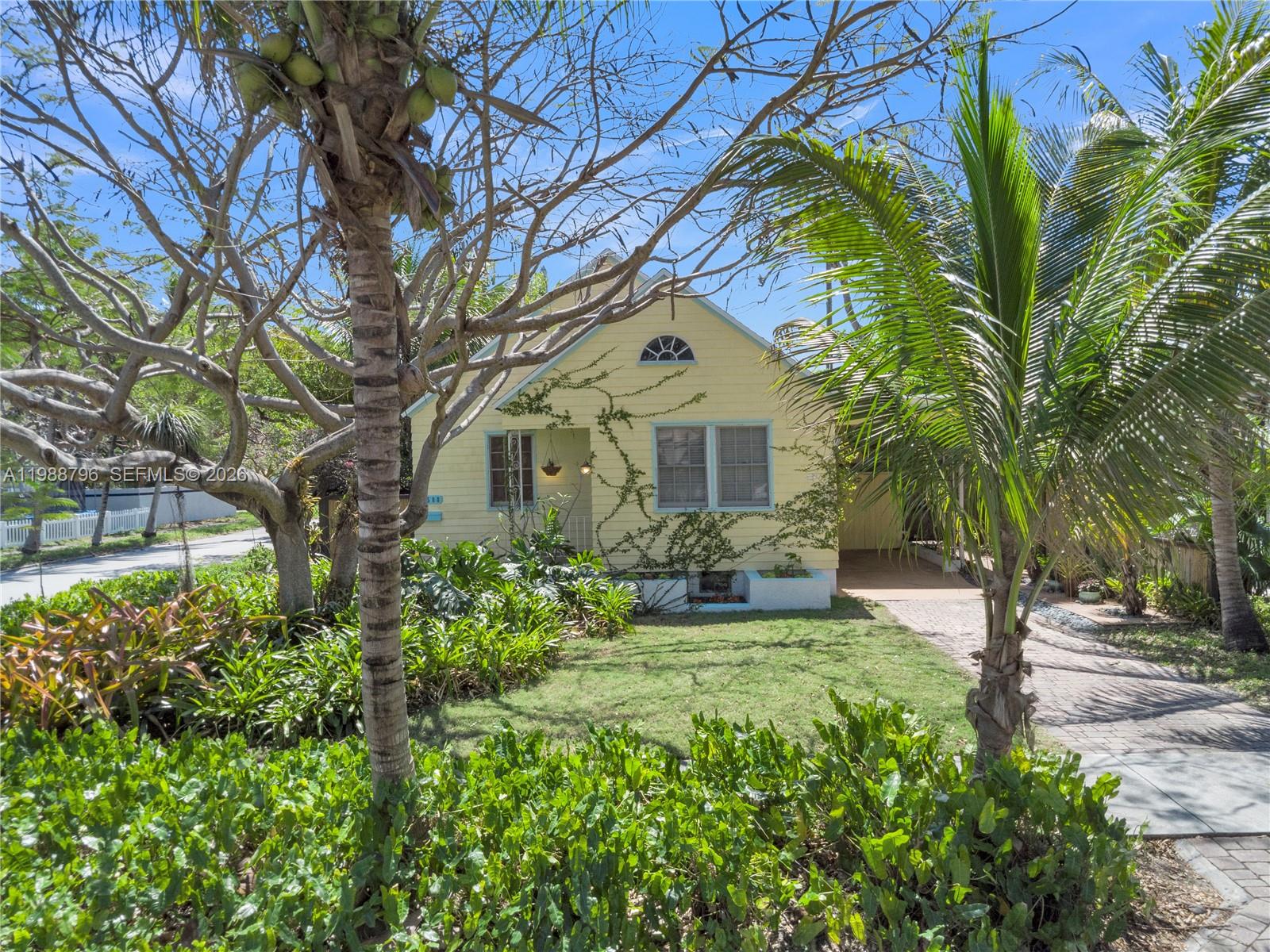 HOLLYWOOD - Residential