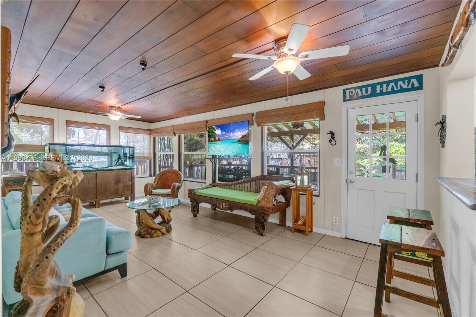 HOLLYWOOD - Residential