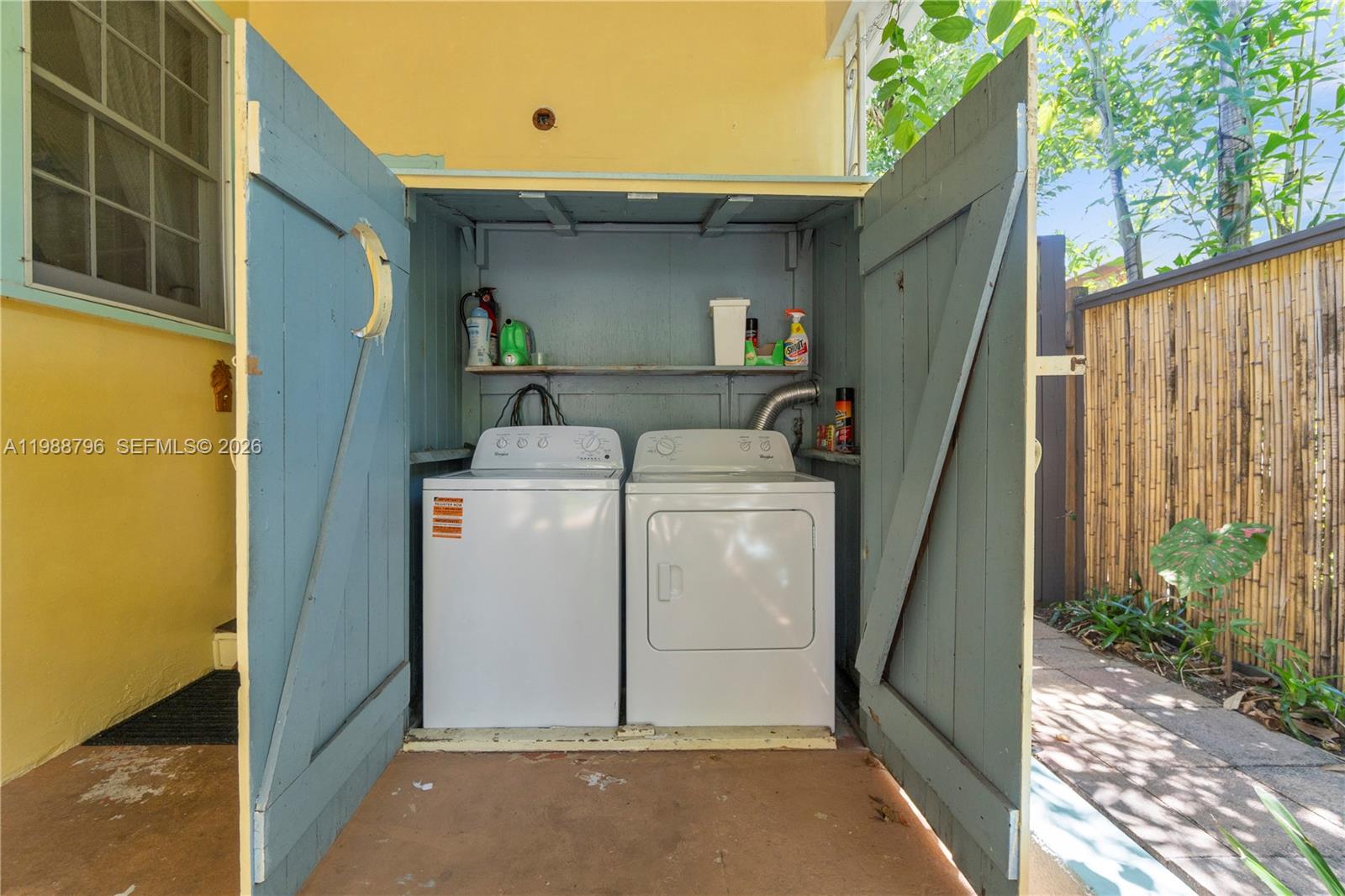 HOLLYWOOD - Residential