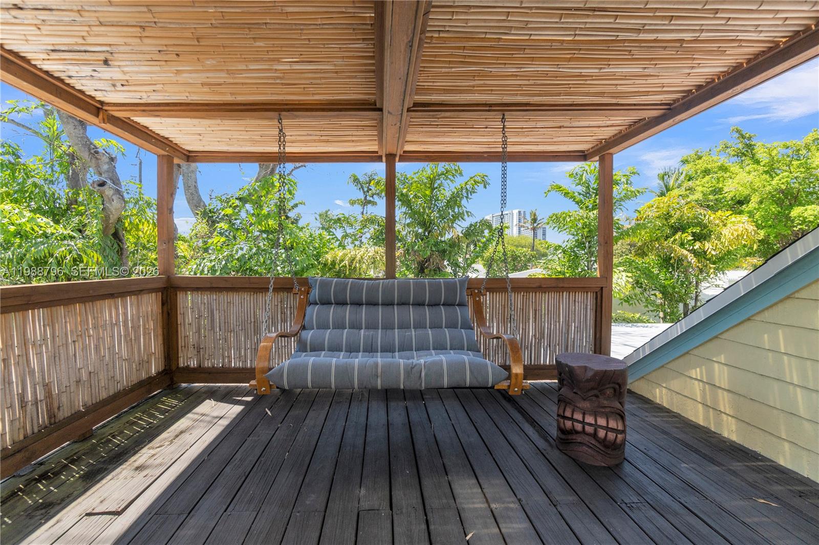 HOLLYWOOD - Residential