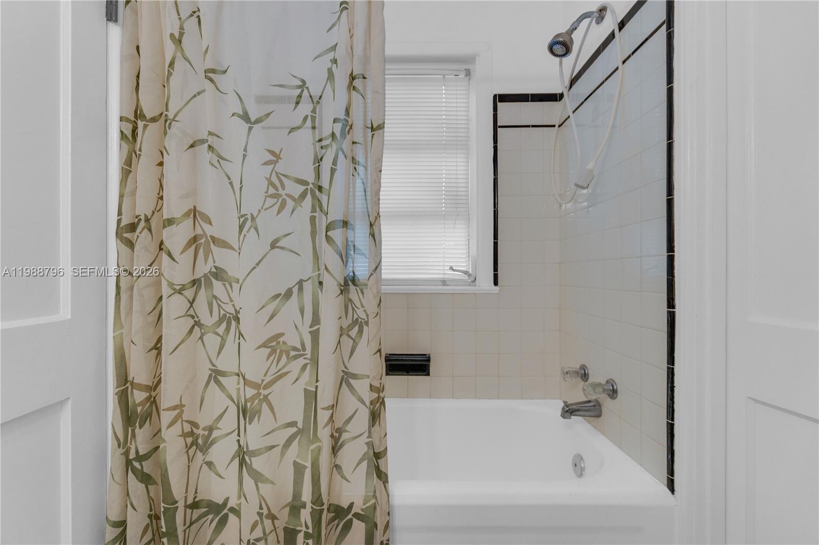 HOLLYWOOD - Residential