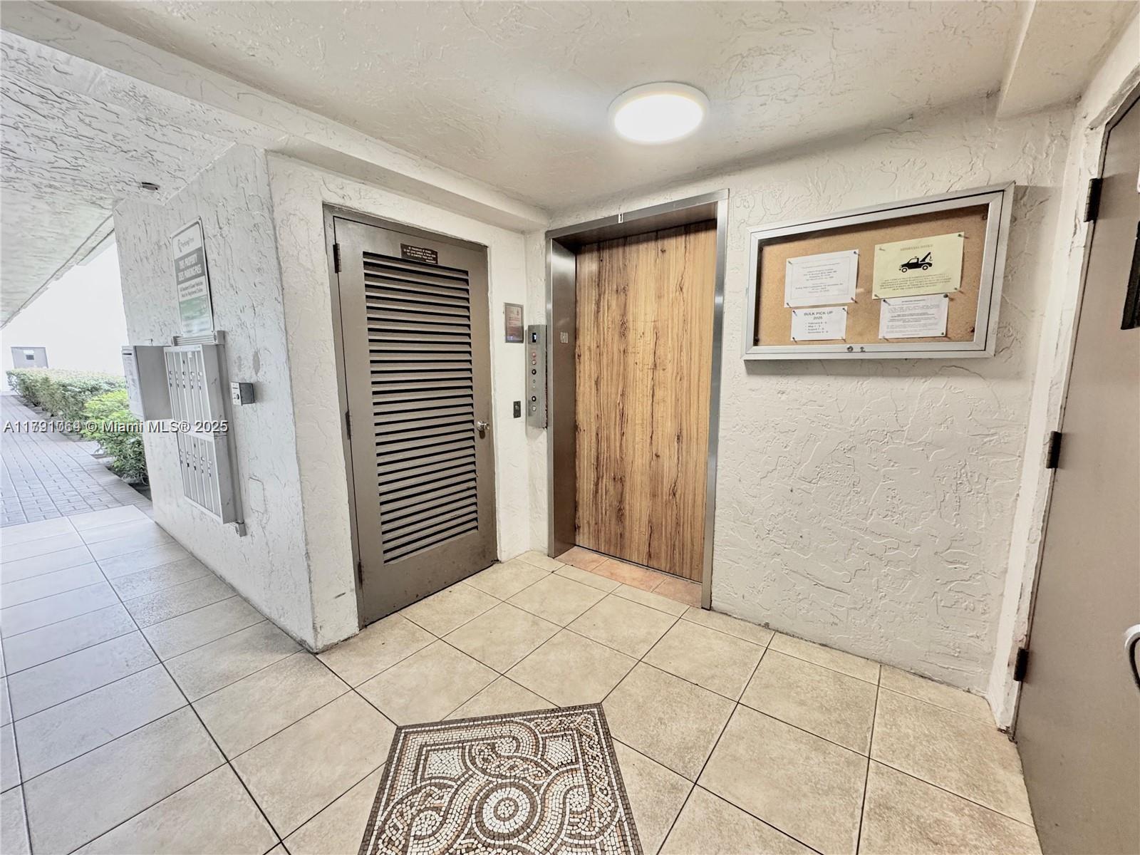 3150 W Rolling Hills Cir 307