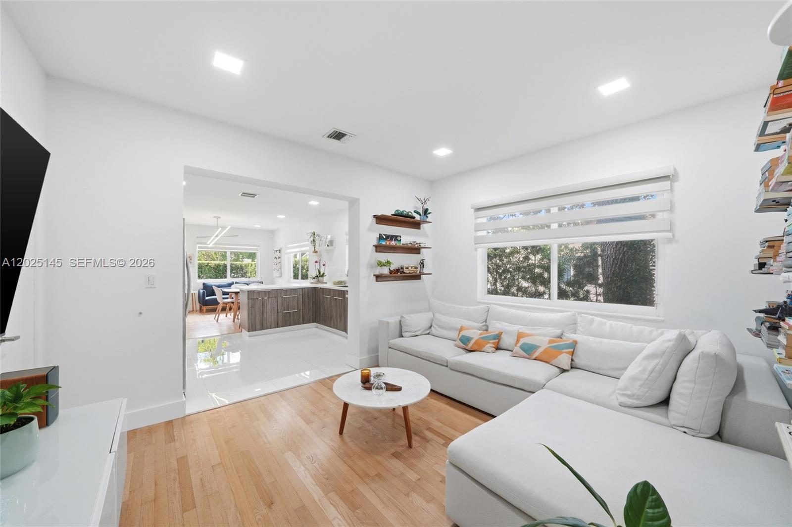 THE PINES - Residential