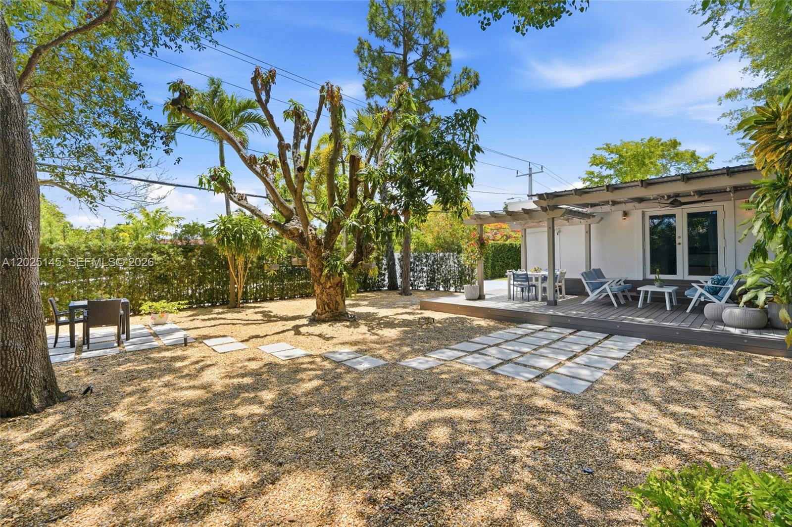 THE PINES - Residential