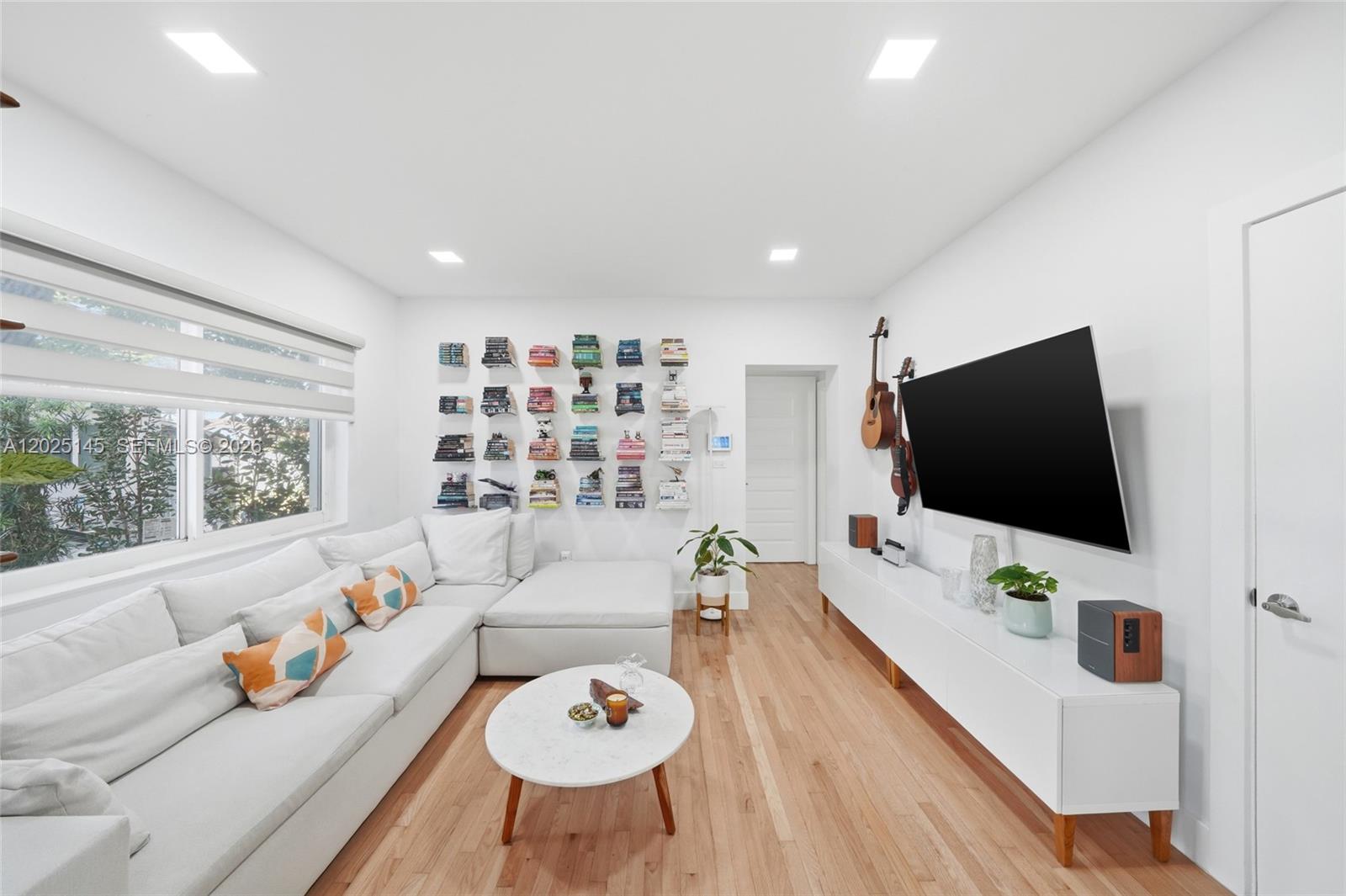 THE PINES - Residential