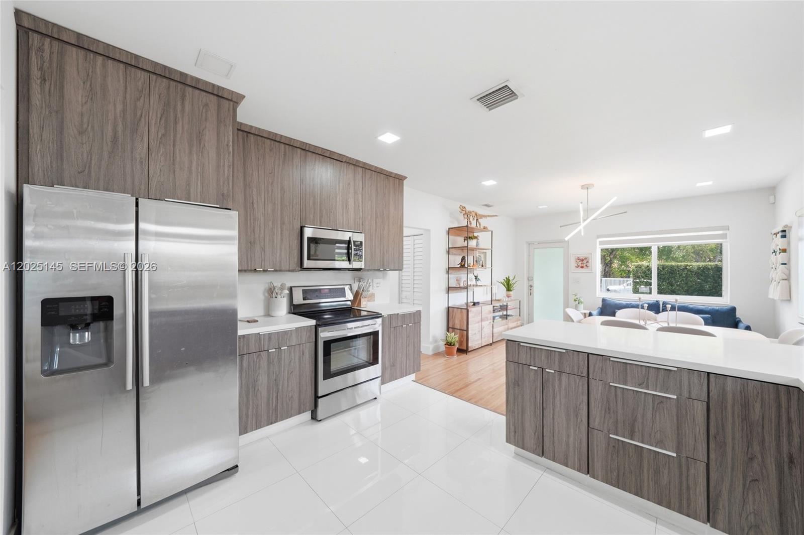 THE PINES - Residential