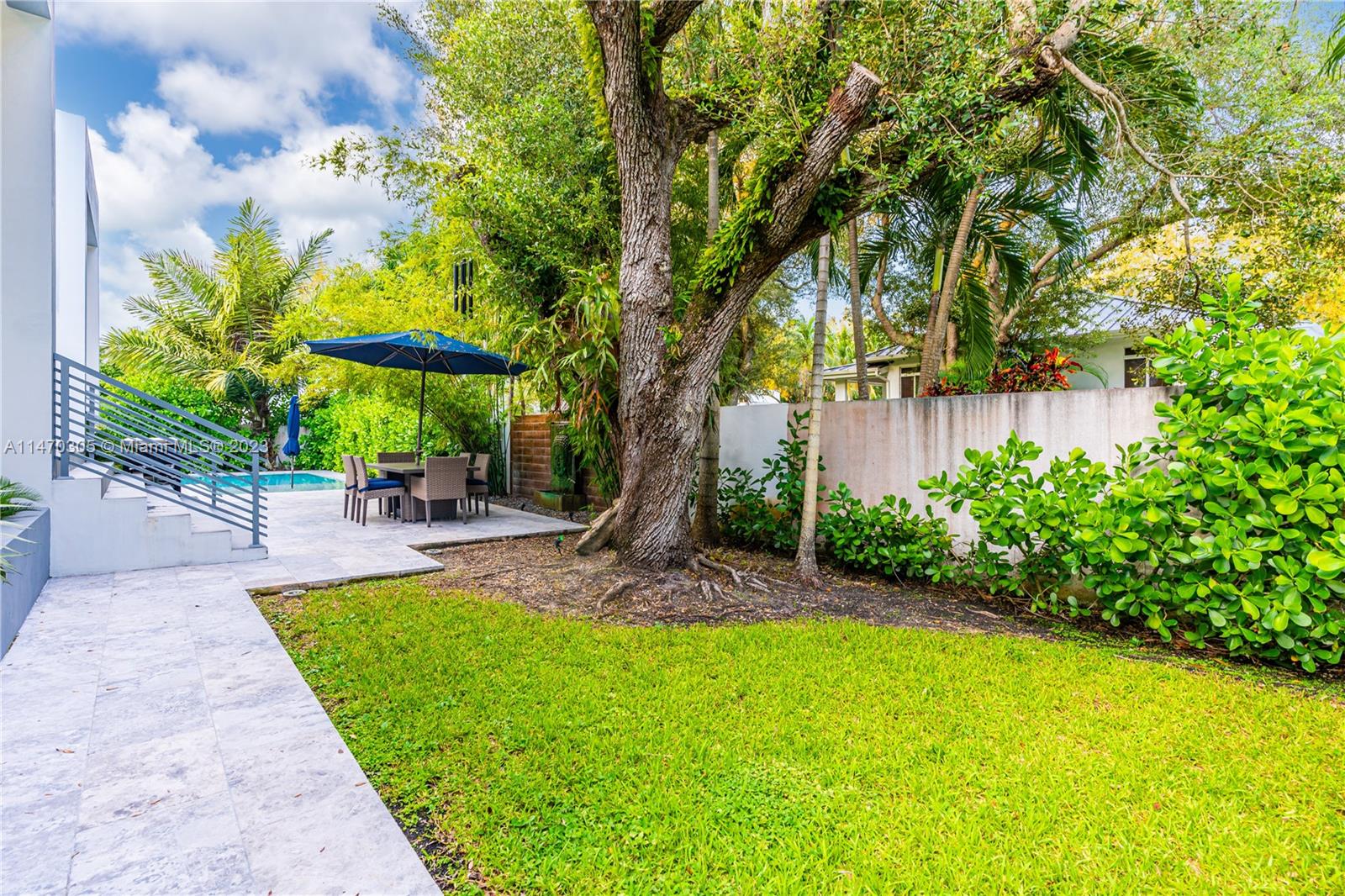 ROBERTS SUB - Residential