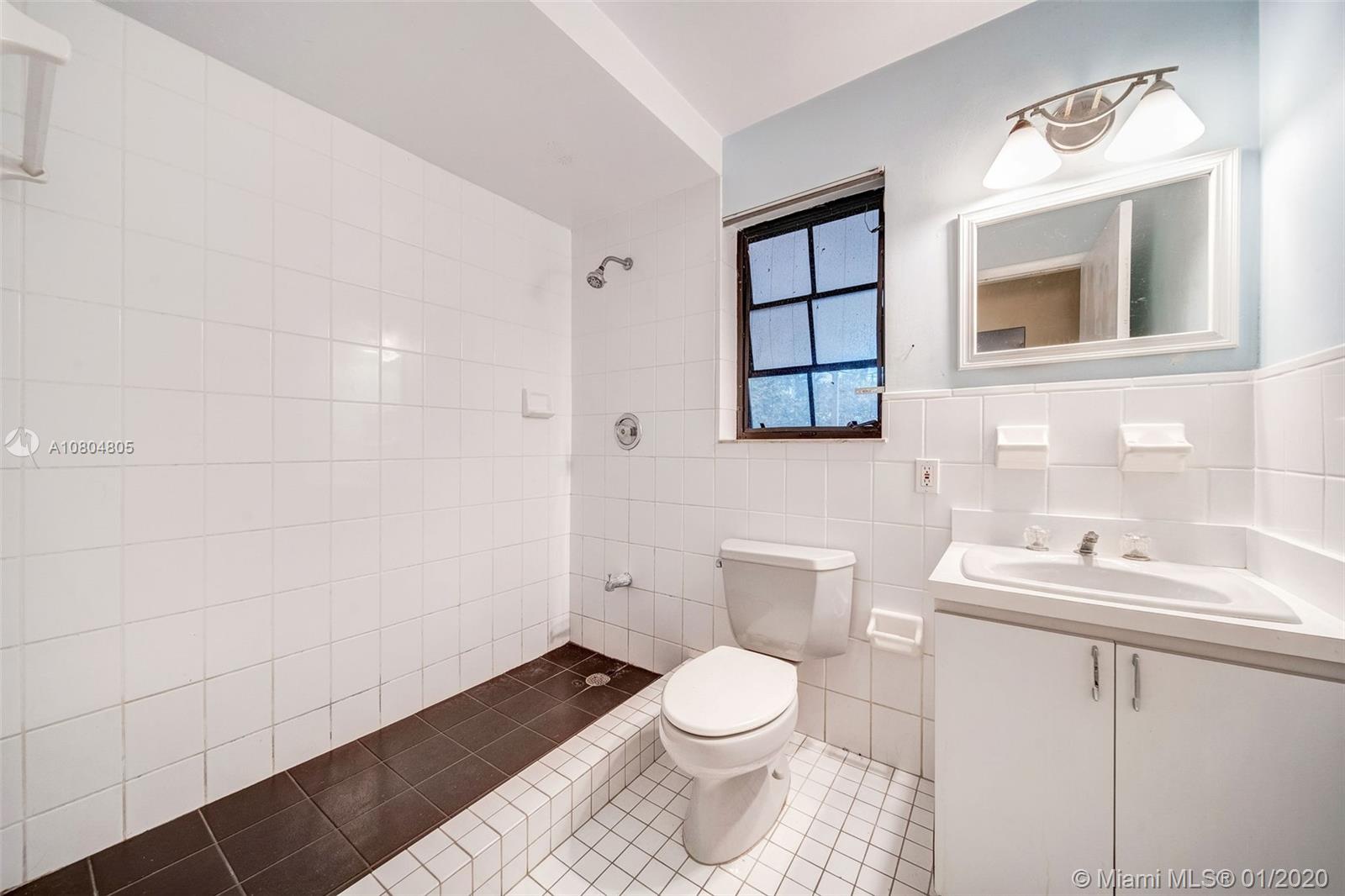 FREDERICK MANOR - Residential