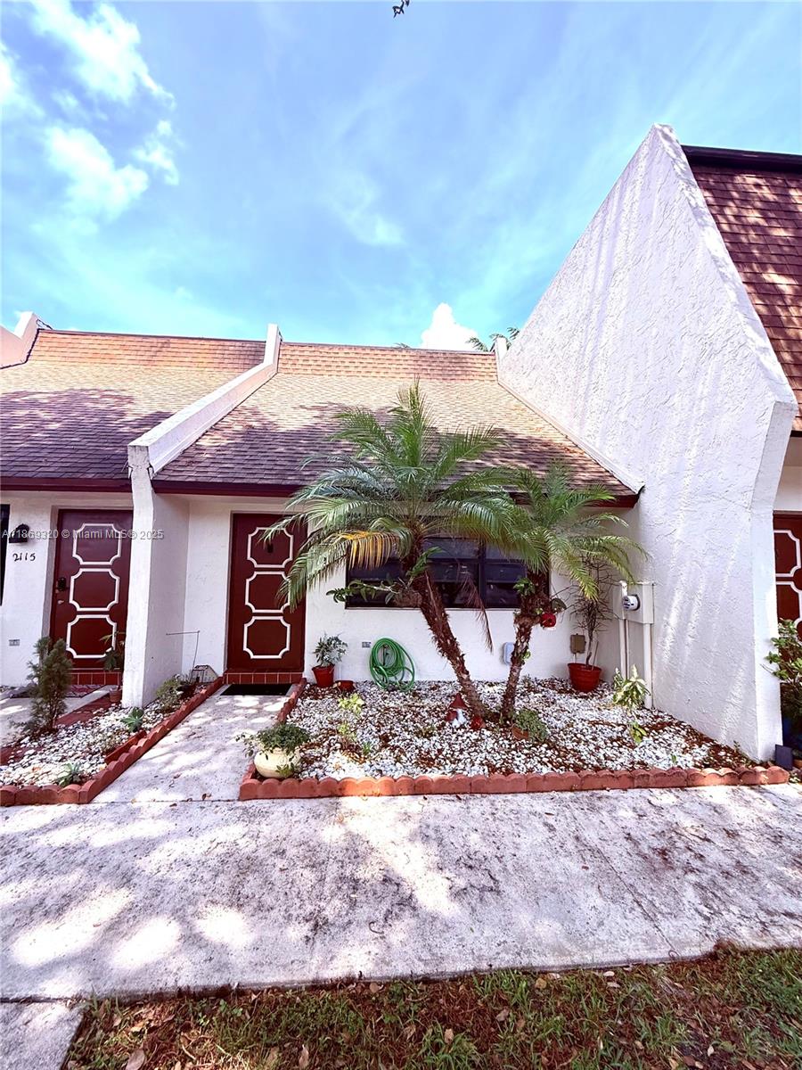 2111 N 14th Ave