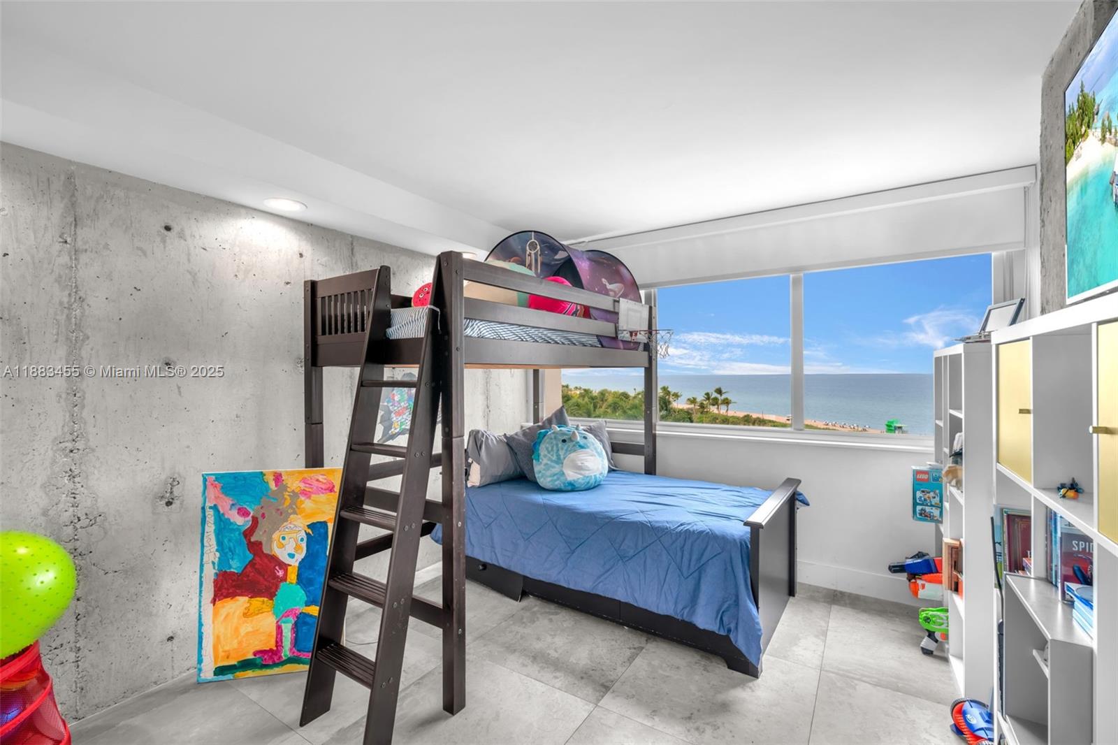 BURLEIGH HOUSE CONDO - Residential