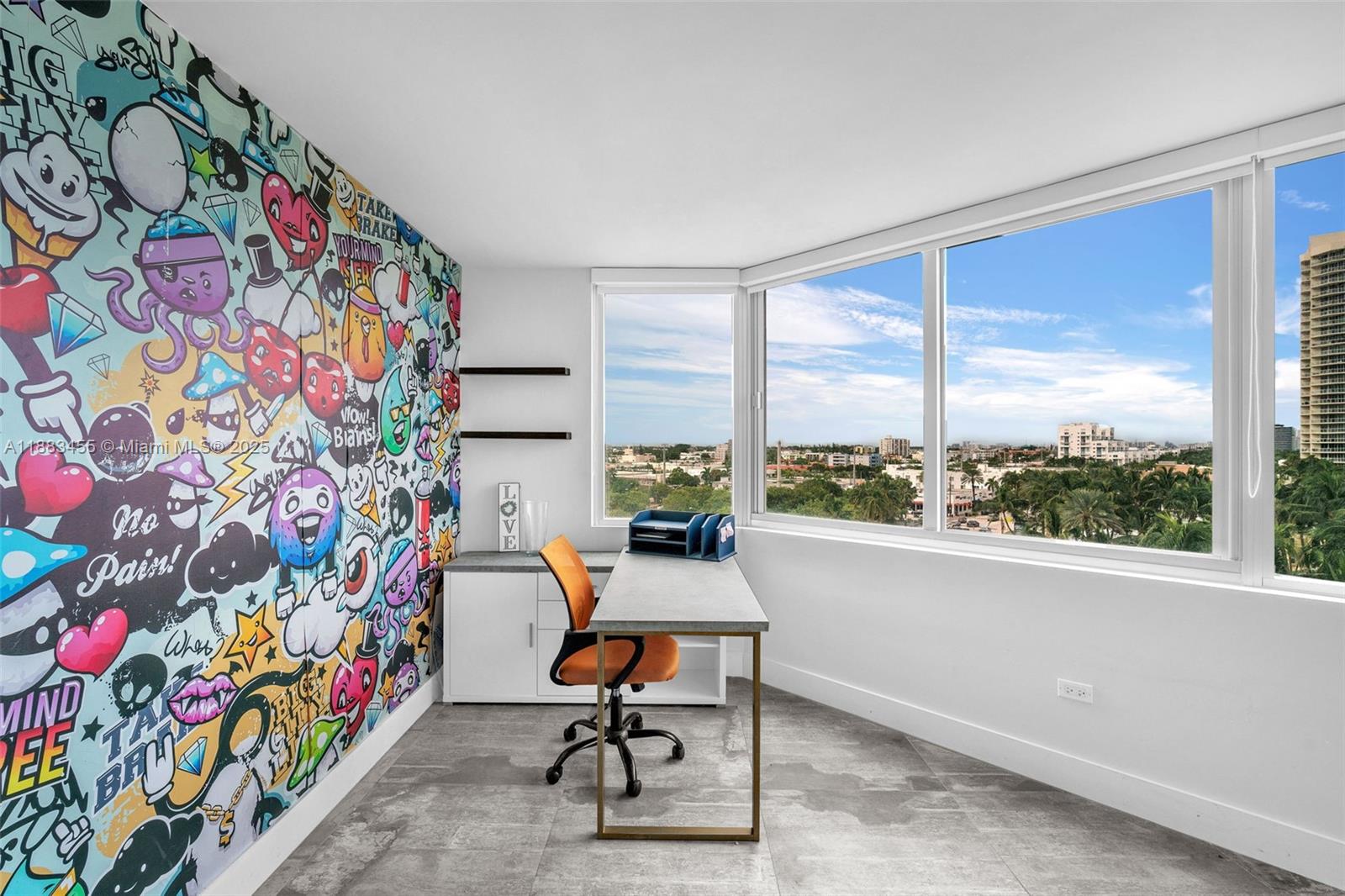 BURLEIGH HOUSE CONDO - Residential