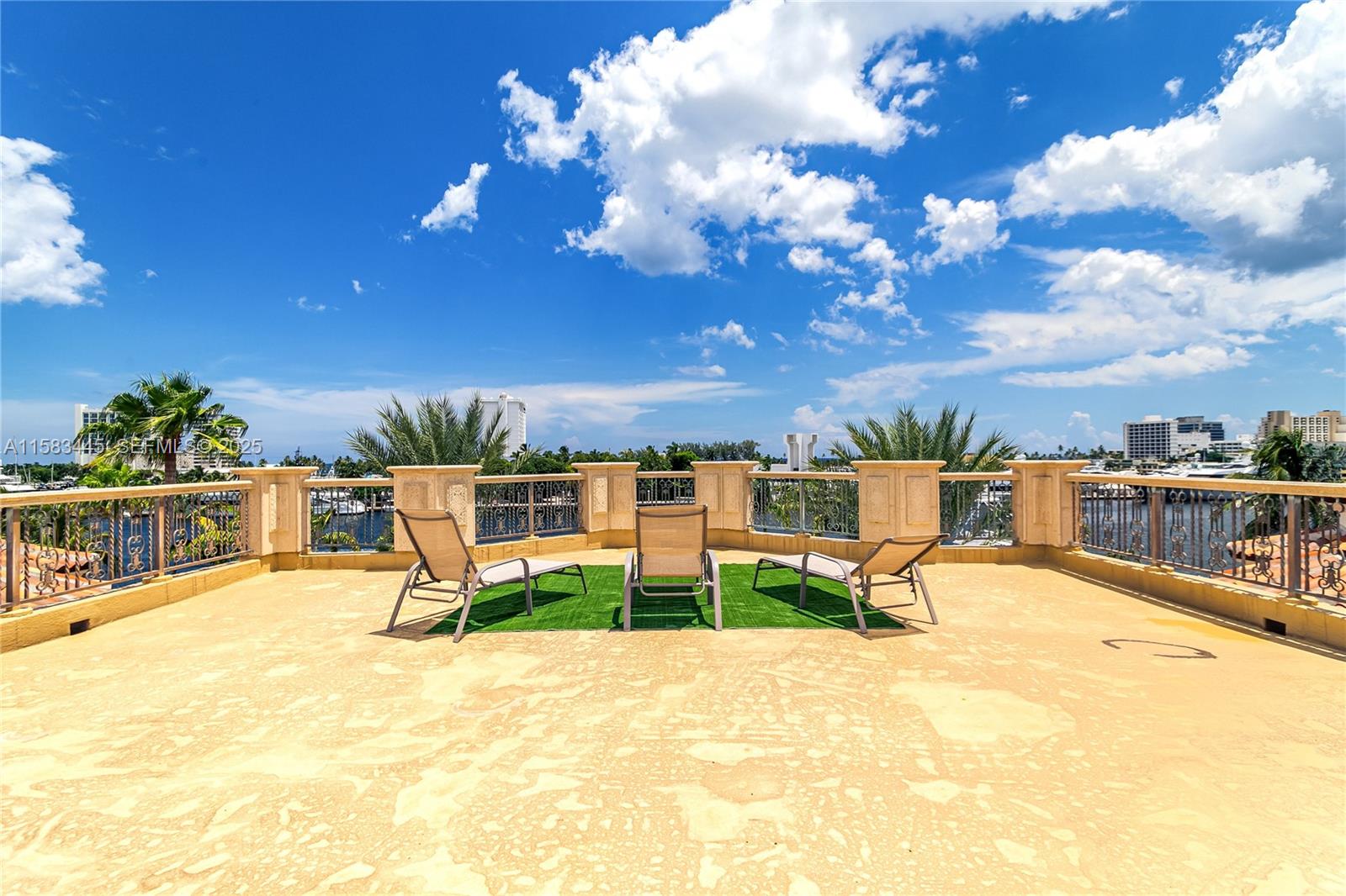 IDLEWYLD - Residential Lease