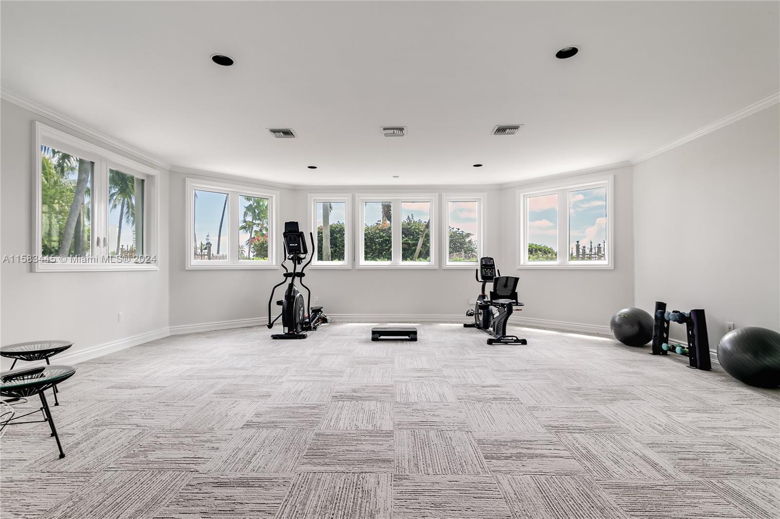 IDLEWYLD - Residential Lease