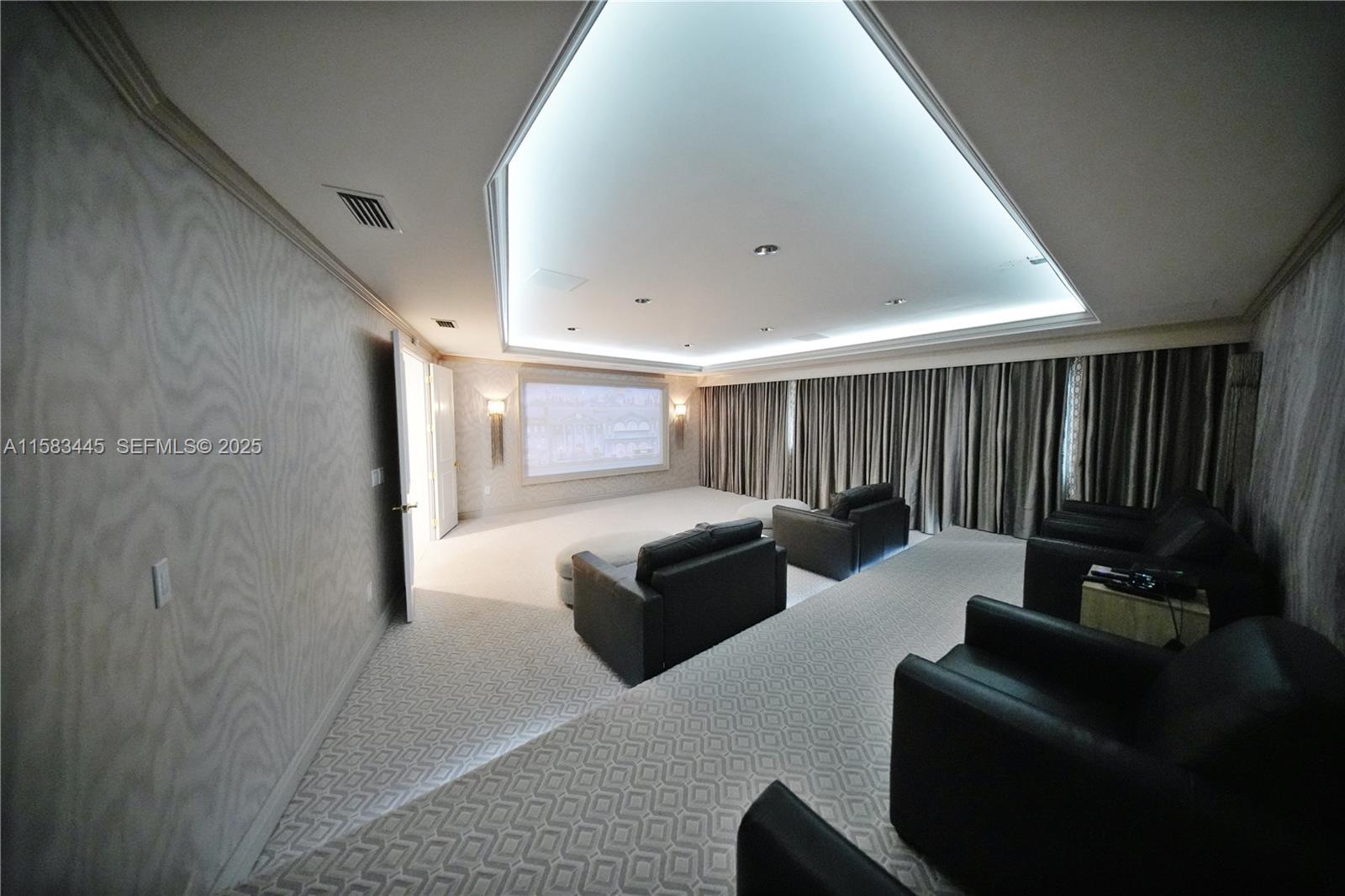 IDLEWYLD - Residential Lease