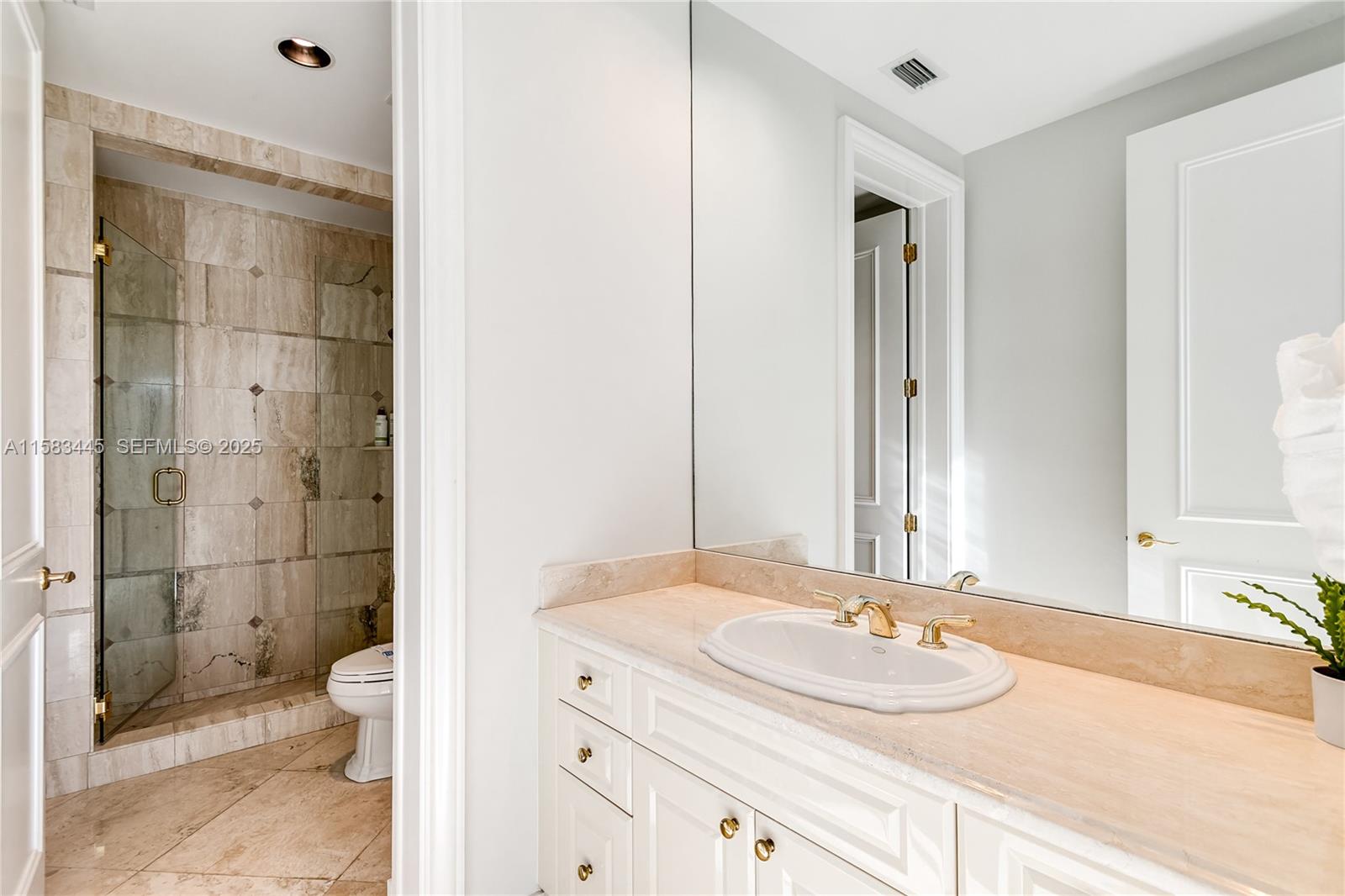 IDLEWYLD - Residential Lease