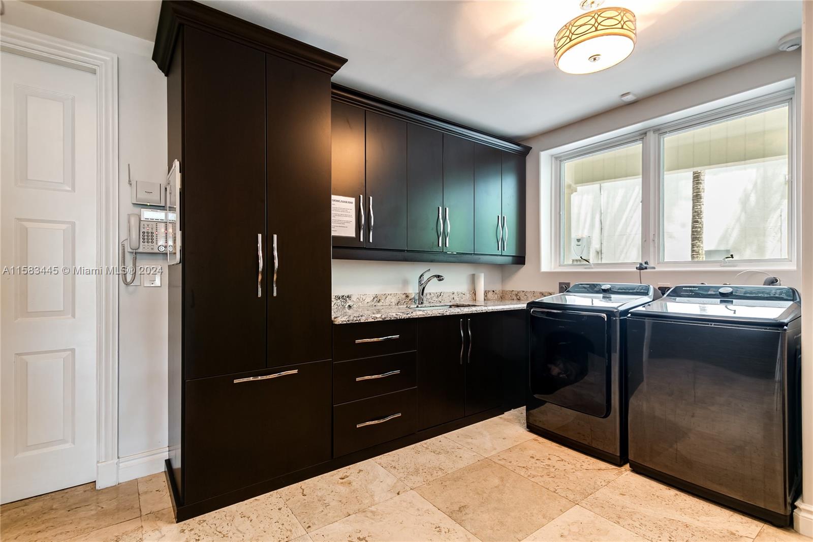 IDLEWYLD - Residential Lease