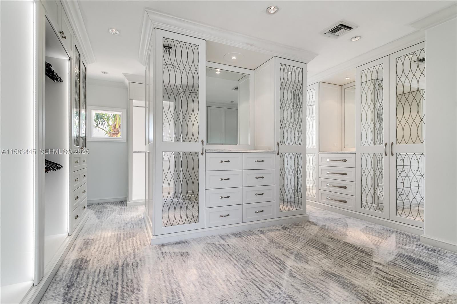 IDLEWYLD - Residential Lease