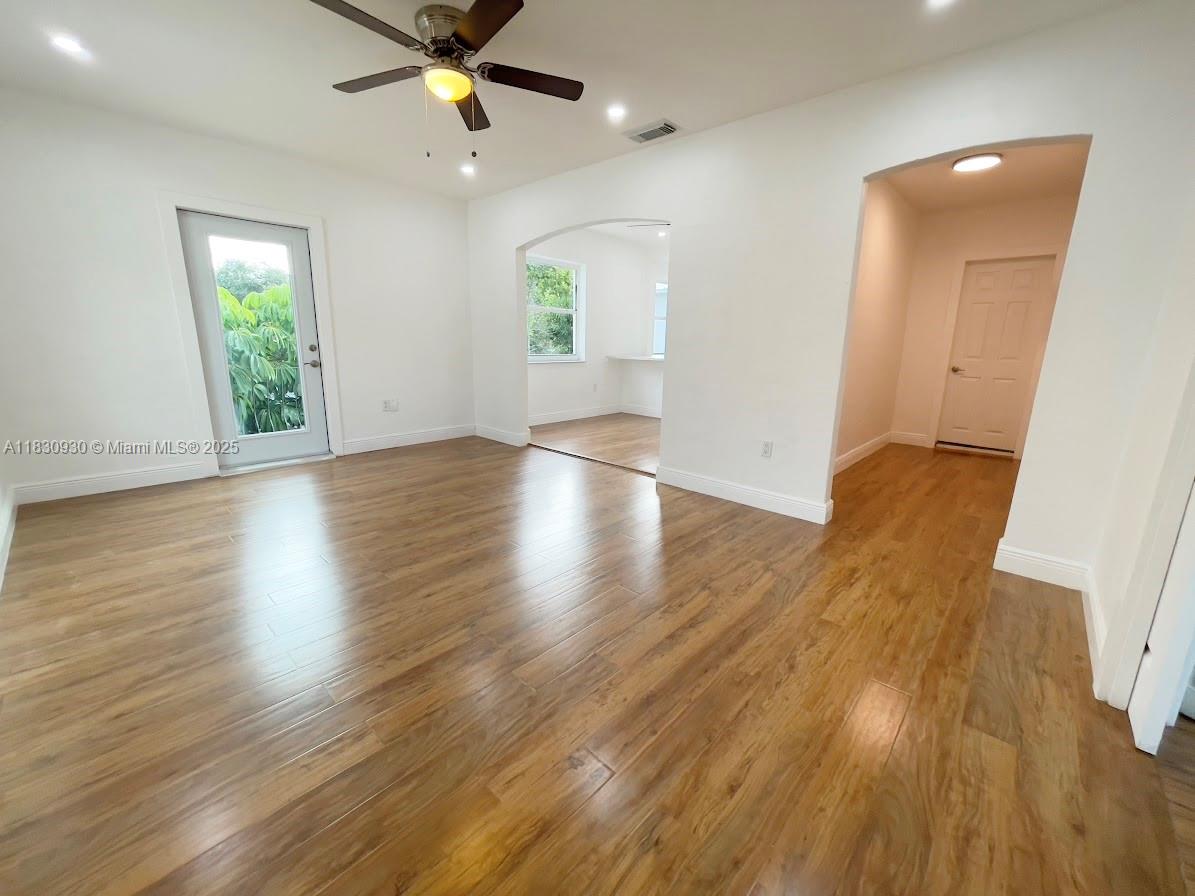 Turnkey 2BD/1BA in The Roads—bright and move-in ready! Natural light fills the family room and kitchen. Enjoy a friendly, central community near Downtown Miami, Mary Brickell Village, and Key Biscayne. Walk to Triangle Park (5 mins), Morazan Park (12 mins), or Coral Way Playground (13 mins). Short drive to Jose Marti Park, Alice Wainwright Park, and Simpson Park. Bring your family-You’ll love living here!