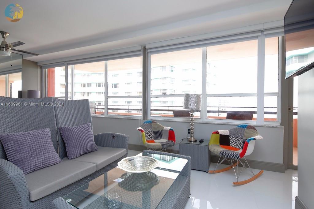 THE ALEXANDER CONDO - Residential