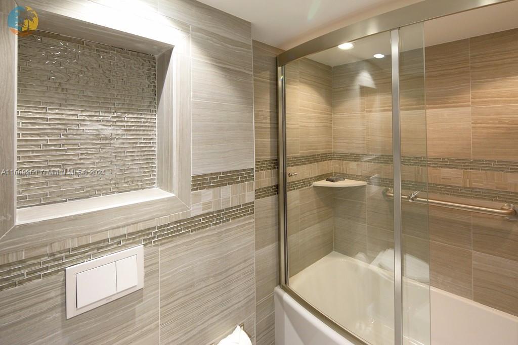 THE ALEXANDER CONDO - Residential