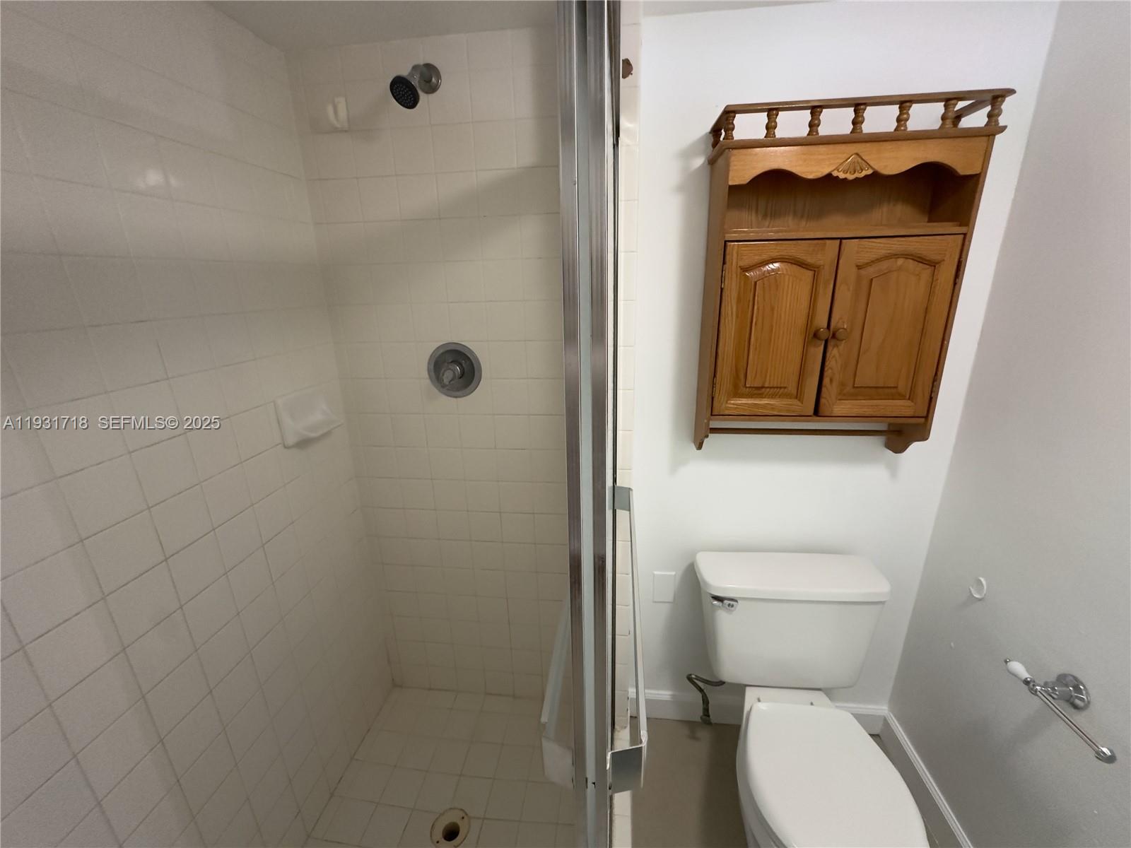 KEYS GATE CONDO NO ONE - Residential Lease