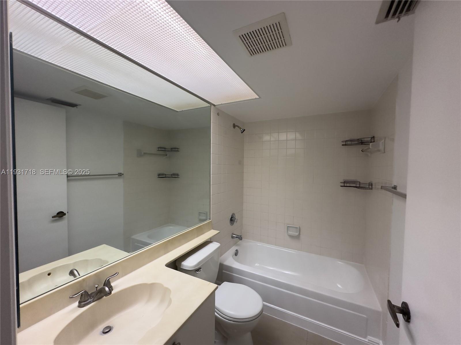 KEYS GATE CONDO NO ONE - Residential Lease