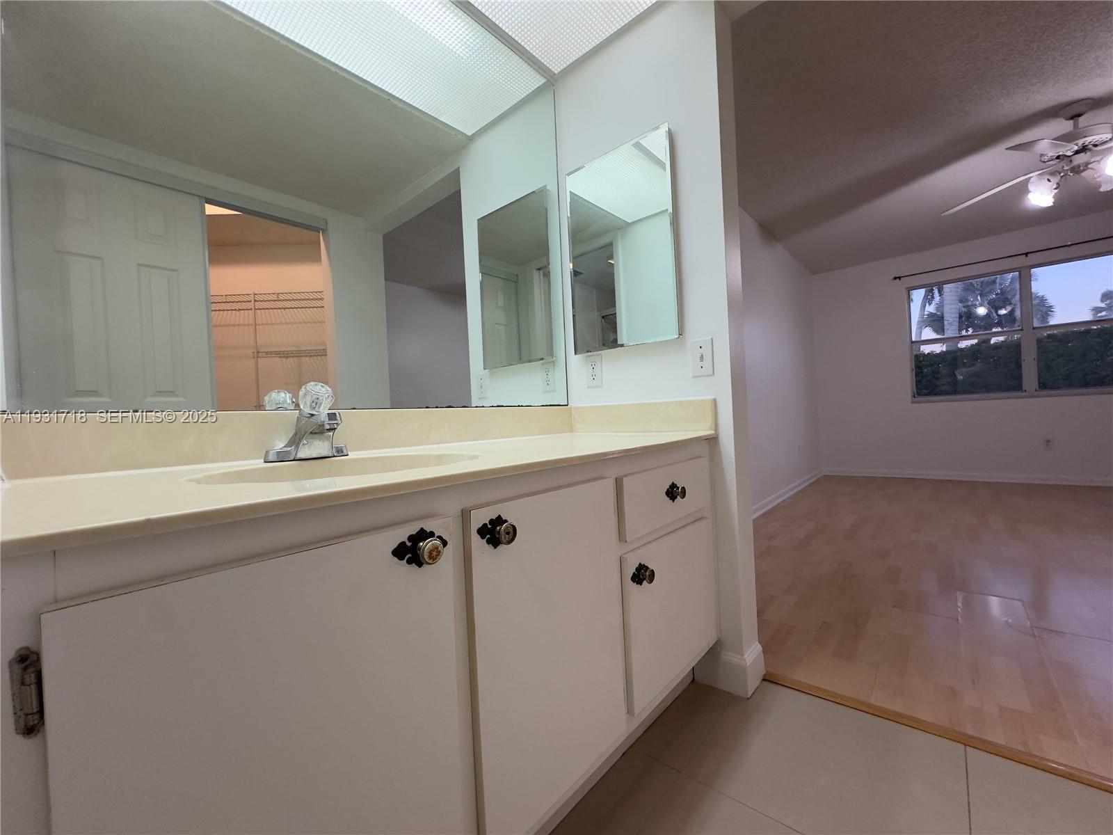 KEYS GATE CONDO NO ONE - Residential Lease