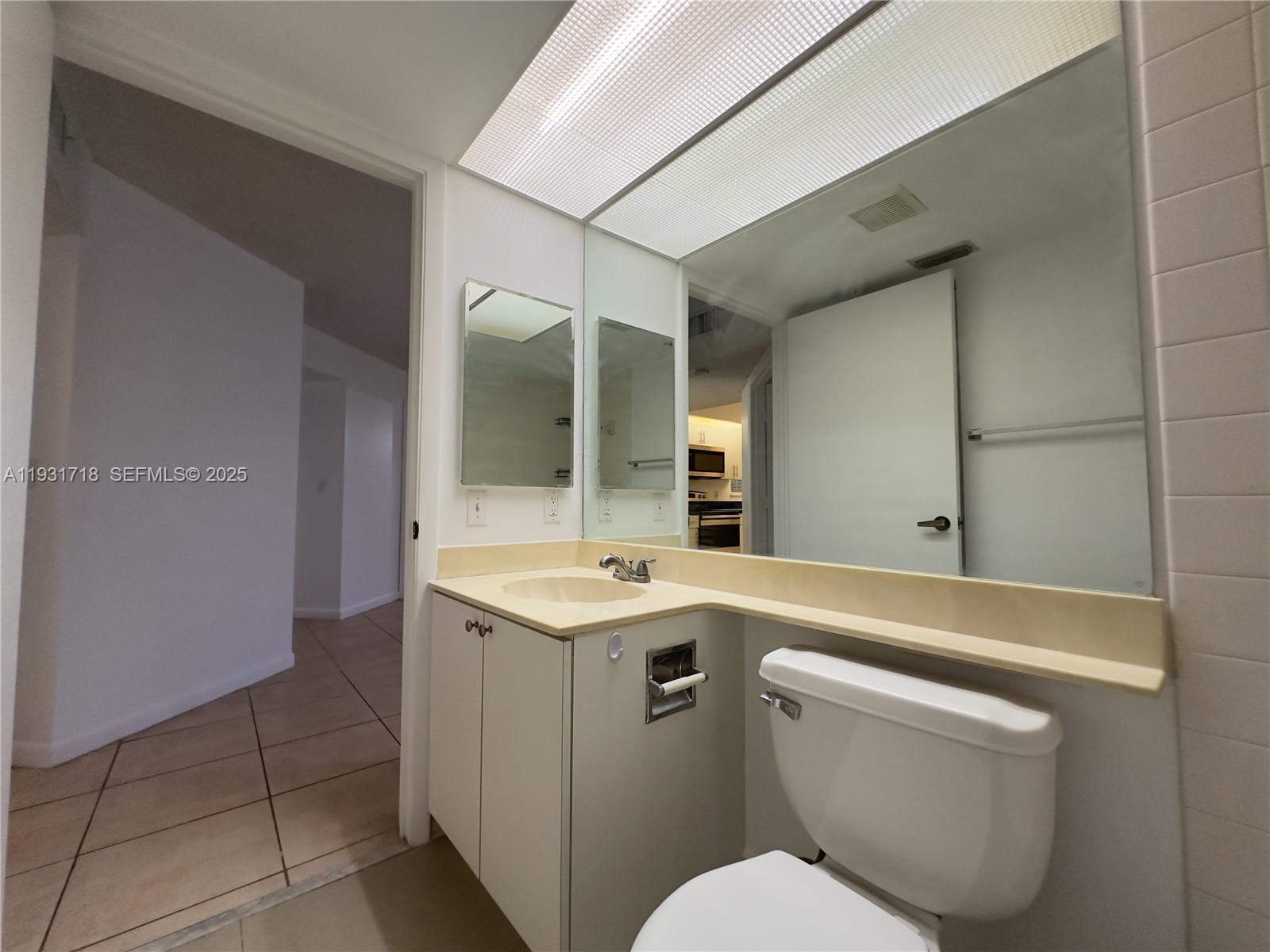 KEYS GATE CONDO NO ONE - Residential Lease