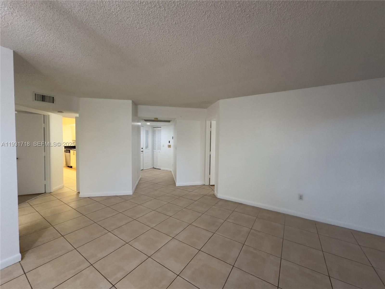 KEYS GATE CONDO NO ONE - Residential Lease