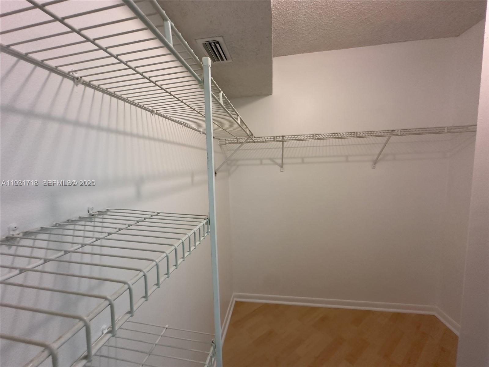 KEYS GATE CONDO NO ONE - Residential Lease