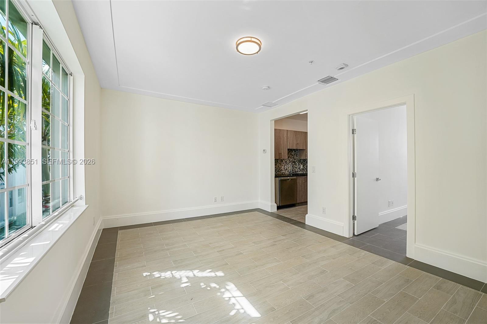 LINCOLN SUB - Residential Lease