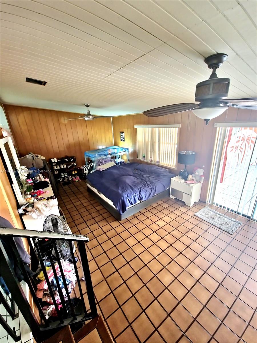 HIALEAH 3RD ADDN - Residential