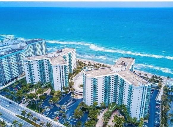 3901 S Ocean Dr 2B, Hollywood, Broward County, Florida - 1 Bedrooms  
1 Bathrooms - 