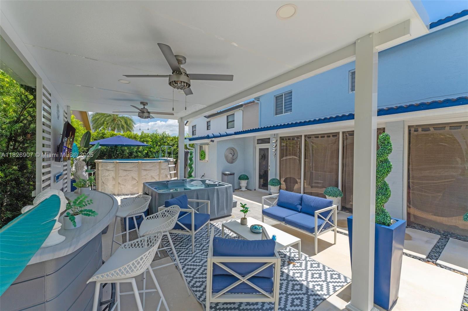 VENEZIA HOMES ESTATES IST - Residential