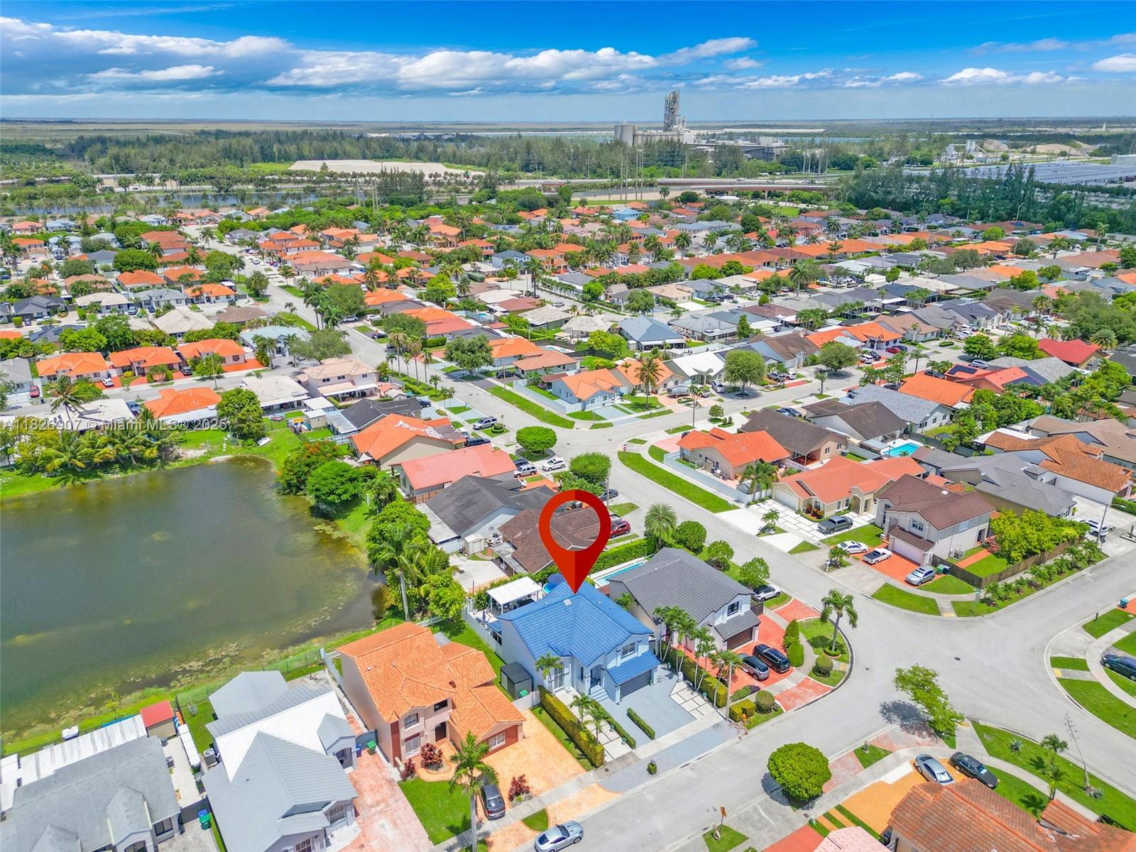 VENEZIA HOMES ESTATES IST - Residential