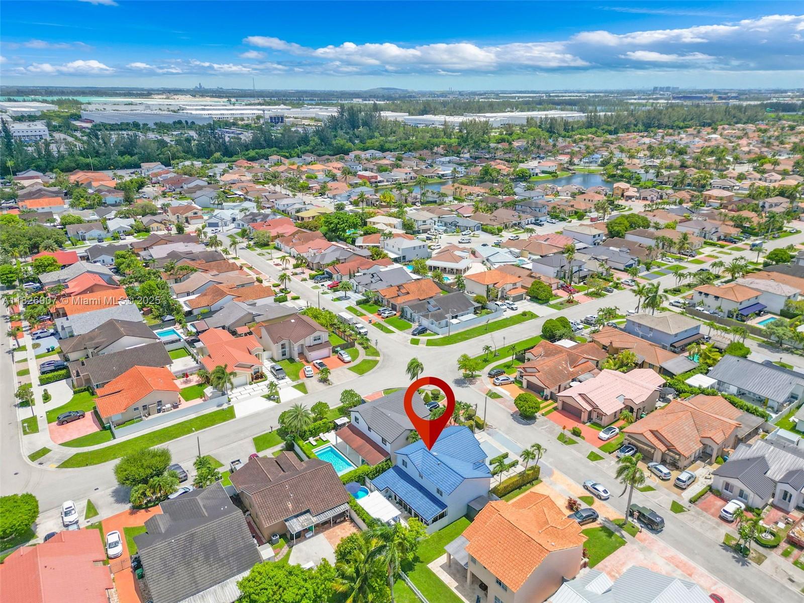 VENEZIA HOMES ESTATES IST - Residential