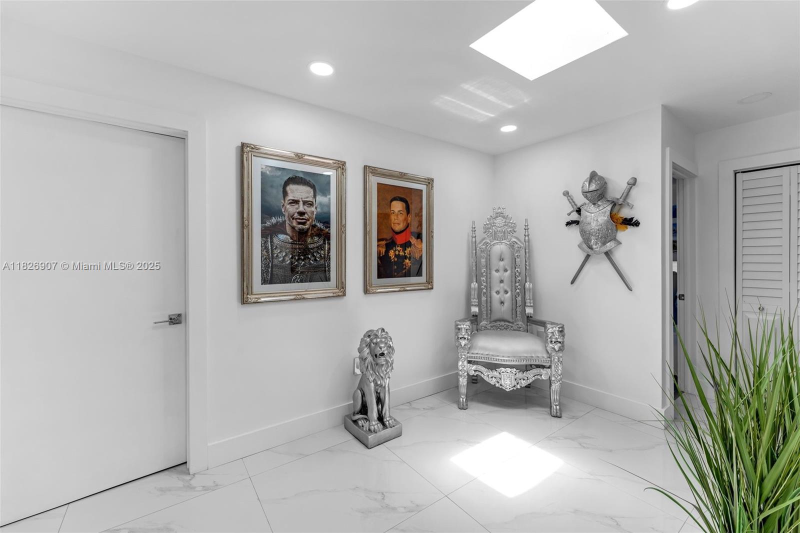 VENEZIA HOMES ESTATES IST - Residential