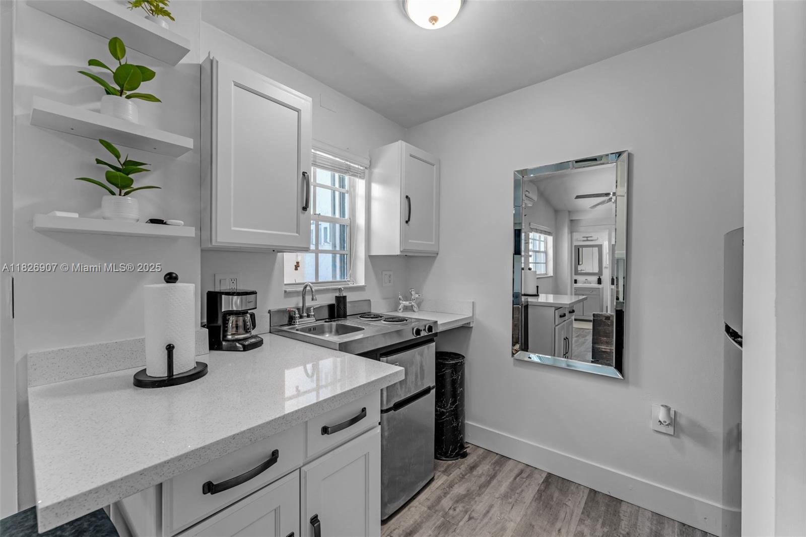 VENEZIA HOMES ESTATES IST - Residential