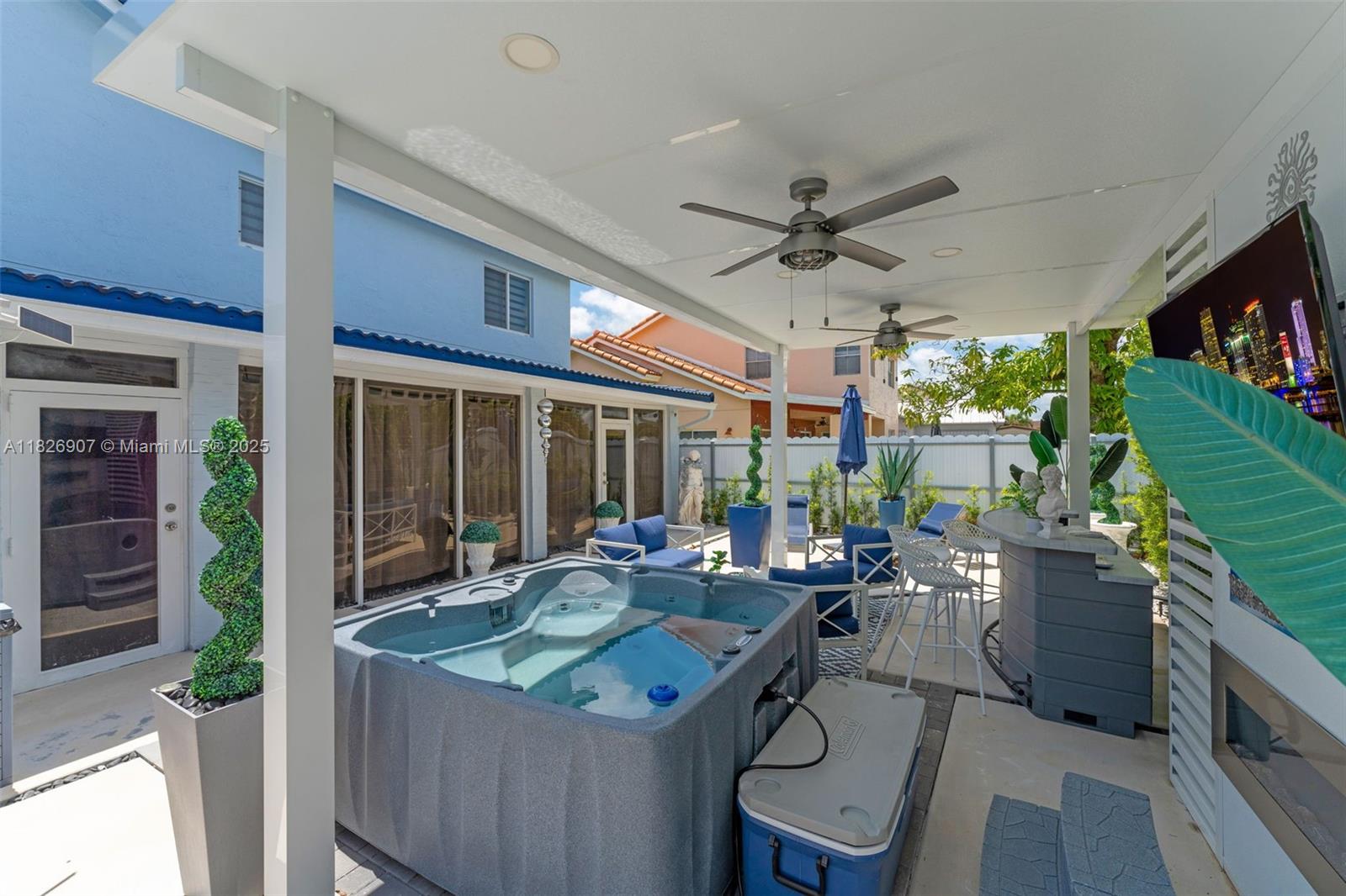 VENEZIA HOMES ESTATES IST - Residential