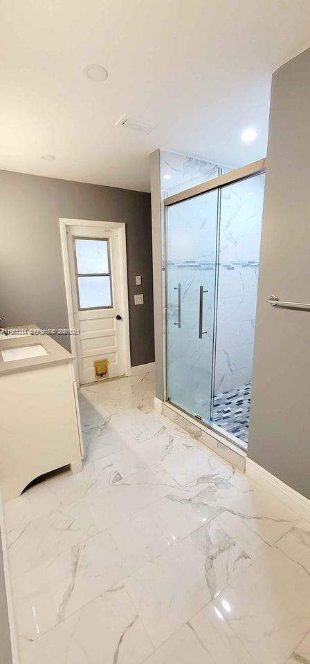 WILLOW CREEK - Residential