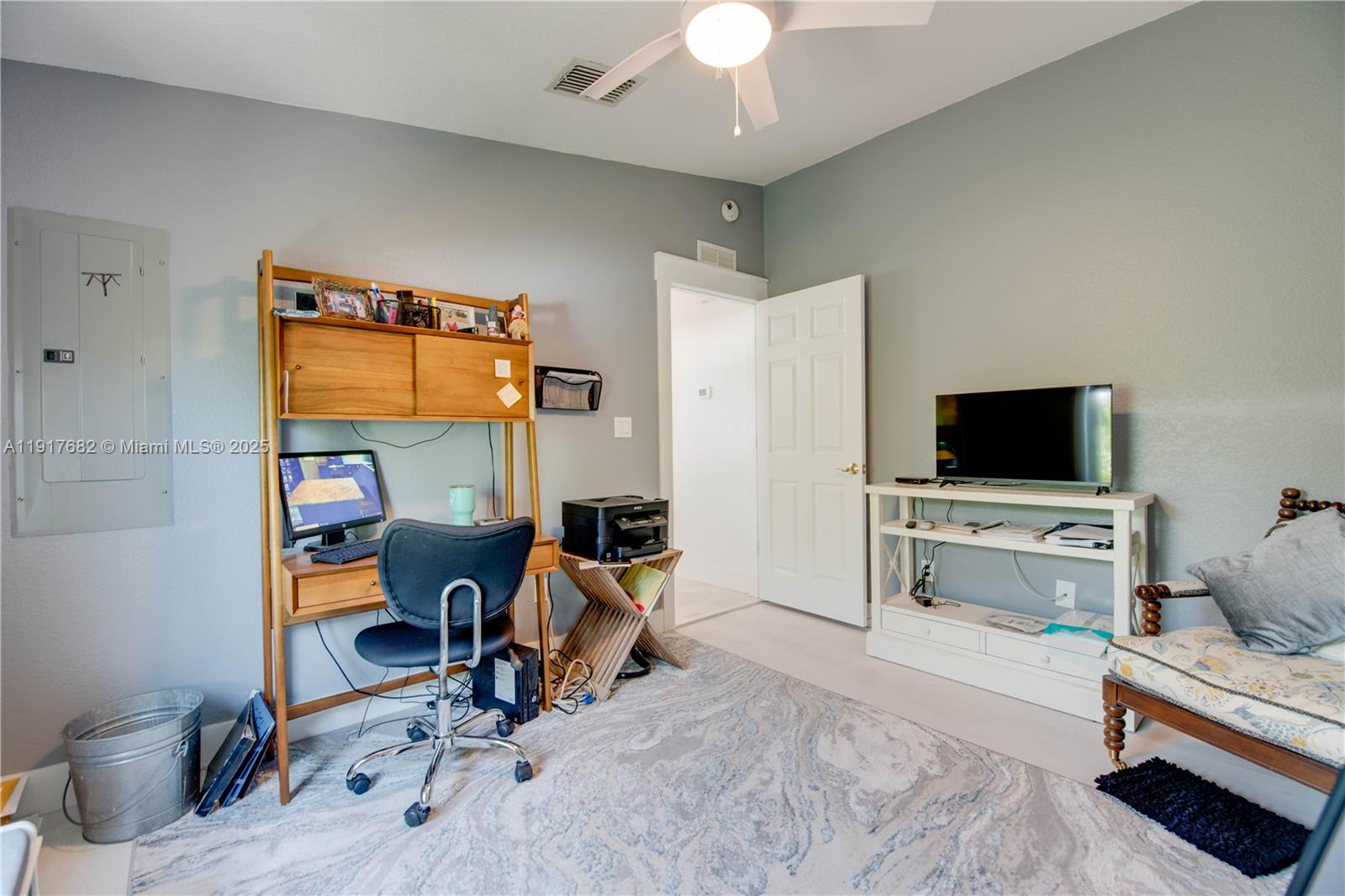 Vaca Cut - Residential